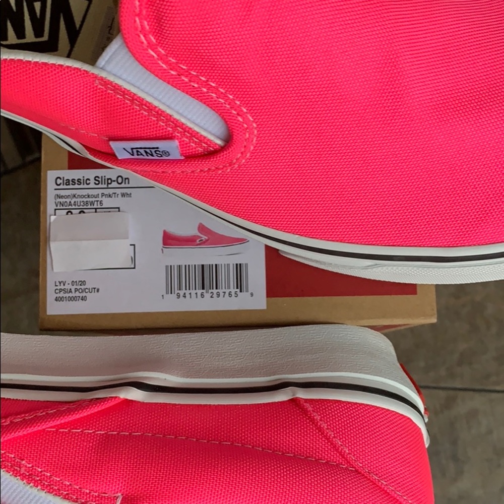 VANS CLASSIC SLIP ON NEON Knockout Pink/Tr Wht WMN - Picture 12 of 16